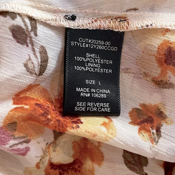 TRIXXI Floral Long Sleeve Blouse with Sweet Heart Neckline NWT - Picture 6 of 6